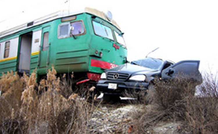 Հայաստանում ավտոմեքենա է բախվել մարդատար գնացքի հետ, կան զոհեր
