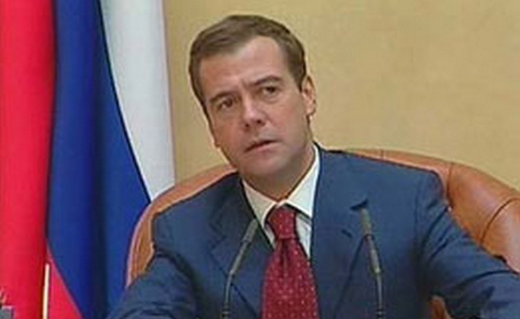 Россия может сама себя кормить и поставлять продукты в другие страны - Медведев Россия может сама себя кормить и поставлять продукты в другие страны - Медведев