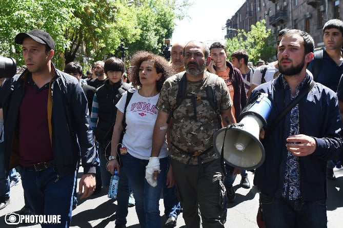 Փաշինյանը կոչ արեց ցուցարարներին չենթարկվել սադրանքների