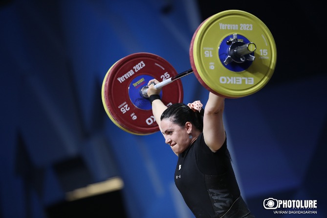 Рипсиме Хуршудян стала бронзовым призером ЧЕ по тяжелой атлетике