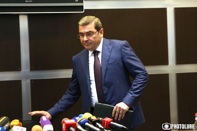 СМИ пишут о скорой отставке главы Комитета по госдоходам и неожиданном решении Пашиняна о назначении СМИ пишут о скорой отставке главы Комитета по госдоходам и неожиданном решении Пашиняна о назначении