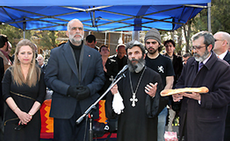 Лидер оппозиционной партии «Наследие» прекратил голодовку [Версия 1]