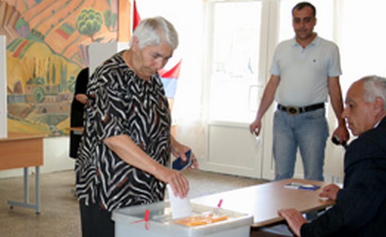 Республиканская партия Армении уверенно  лидирует на выборах в Совет старейшин Еревана - ЦИК