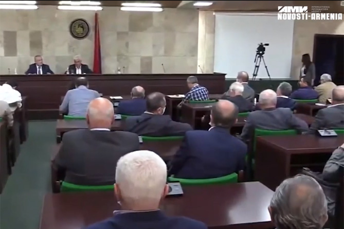 Վիճաբանություն ԵՊՀ-ում՝ ԿԳՄՍ նախարարի մասնակցությամբ (ՎԻԴԵՈ) Վիճաբանություն ԵՊՀ-ում՝ ԿԳՄՍ նախարարի մասնակցությամբ (ՎԻԴԵՈ)