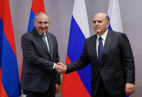 Հայաստանի և Ռուսաստանի վարչապետերը քննարկել են հայ–ռուսական փոխգործակցությանը վերաբերող մի շարք հարցեր