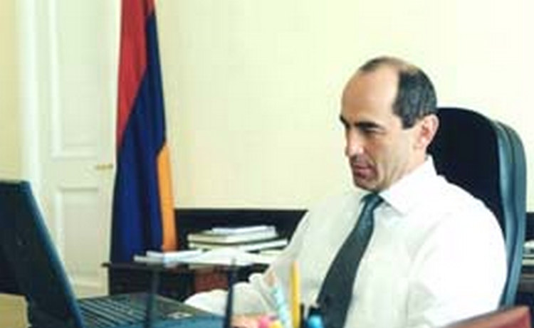 Ռոբերտ Քոչարյանը չպետք է լքի քաղաքականությունը 2008թ. ընտրություններից հետո. ՀՀԿ պատգամավոր Ռոբերտ Քոչարյանը չպետք է լքի քաղաքականությունը 2008թ. ընտրություններից հետո. ՀՀԿ պատգամավոր