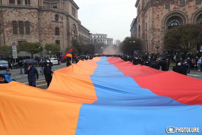 Արցախյան պատերազմ, կորոնավիրուսի համավարակ և անկայուն քաղաքական իրավիճակ. ինչպիսի՞ն կհիշվի 2020թ.–ը (ՎԻԴԵՈ) Արցախյան պատերազմ, կորոնավիրուսի համավարակ և անկայուն քաղաքական իրավիճակ. ինչպիսի՞ն կհիշվի 2020թ.–ը (ՎԻԴԵՈ)