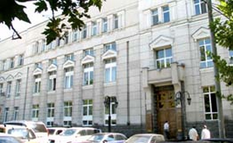 ЦБ Армении повысил ставку рефинансирования на 1 п.п. до 10,5% ЦБ Армении повысил ставку рефинансирования на 1 п.п. до 10,5%