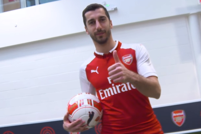 Генрих Мхитарян трогательно попрощался с фанатами и игроками МЮ