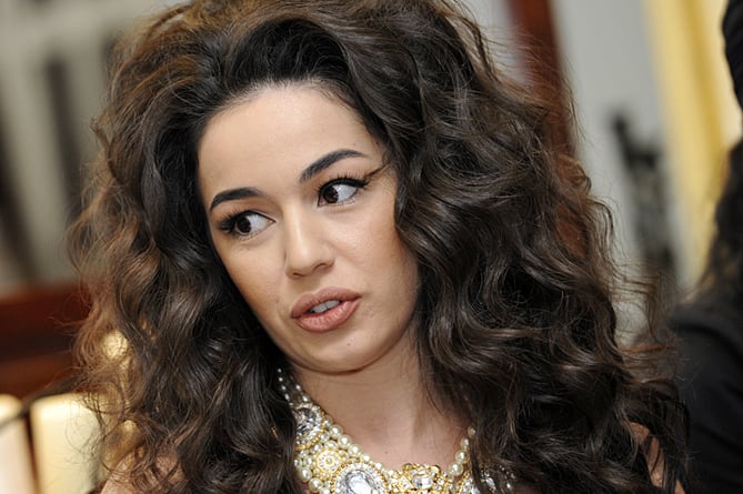 Вардануш Мартиросян - Glamour photos | tele2kak.ru Вардануш Мартиросян - Glamour photos | tele2kak.ru