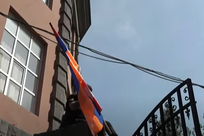 "Арцах не будет в составе Азербайджана": молодежь проводит акции в вузах Еревана