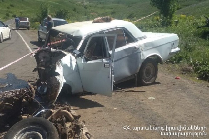 Խոշոր ավտովթար Ջերմուկի մոտ. ԳԱԶ–ը ջարդուփշուր է եղել, վարորդի վիճակը ծանր է Խոշոր ավտովթար Ջերմուկի մոտ. ԳԱԶ–ը ջարդուփշուր է եղել, վարորդի վիճակը ծանր է