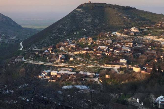 ԱՀ կառավարությունը զբաղվում է Բերդաշենի համայնքի բնակիչների հարցով. ԶԼՄ-ները հայտնում են Ադրբեջանի ԶՈւ-երի կողմից գյուղը գրավելու փորձի մասին ԱՀ կառավարությունը զբաղվում է Բերդաշենի համայնքի բնակիչների հարցով. ԶԼՄ-ները հայտնում են Ադրբեջանի ԶՈւ-երի կողմից գյուղը գրավելու փորձի մասին