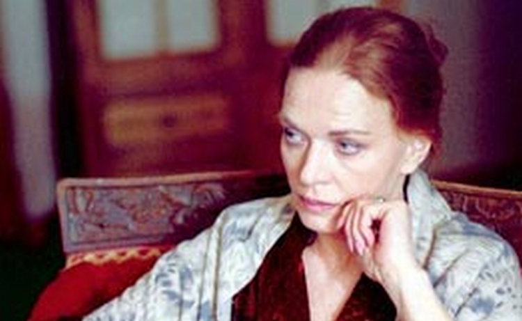 Мэр Москвы поздравил с юбилеем народную артистку СССР Людмилу Чурсину