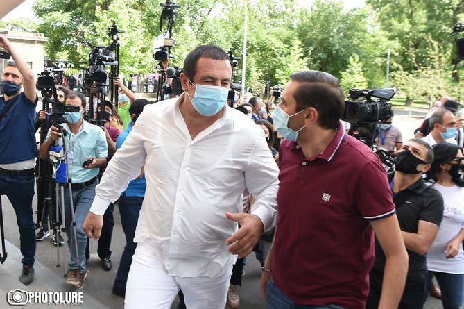 Царукян объяснил, в чем проявляется политическое преследование против него  