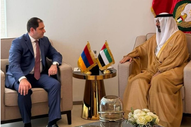 Պապիկյանն ԱՄԷ պաշտպանության պետնախարարի հետ քննարկել է ՀՀ–ԱՄԷ համագործակցությունը պաշտպանության ոլորտում