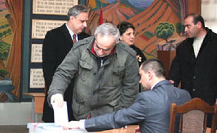 Հայաստանի իշխանությունները պետք է աշխատեն ընտրությունների նկատմամբ ժողովրդի անվստահությունը վերացնելու ուղղությամբ. եվրոպական դիտորդներ