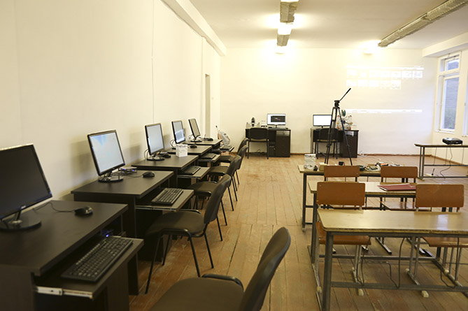 На фоне скандала Арутюнян назвал причины сокращения финансирования лабораторий ArMath 