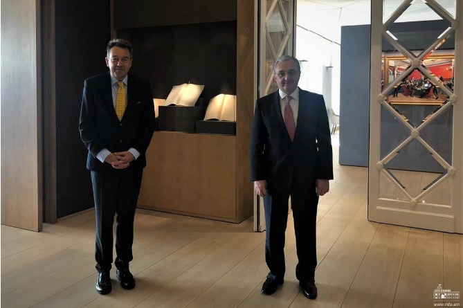 Глава МИД Армении сообщил главе МККК о военных преступлениях Азербайджана в Арцахе