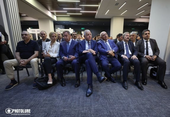 Երևանում անցկացվում է հայ-թուրքական երկօրյա գործարար համաժողով․ ՀՀ–ում ԵՄ պատվիրակության ղեկավարն այն անվանել է «պատմական»