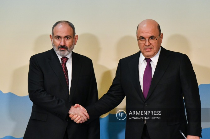 Փաշինյանը հրավիրել է Միշուստինի ուշադրությունը Լաչինի միջանցքի խնդրին 