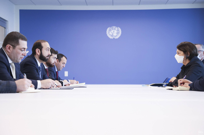 Глава МИД Армении заявил заместителю генсека ООН об опасности гуманитарного кризиса в Арцахе