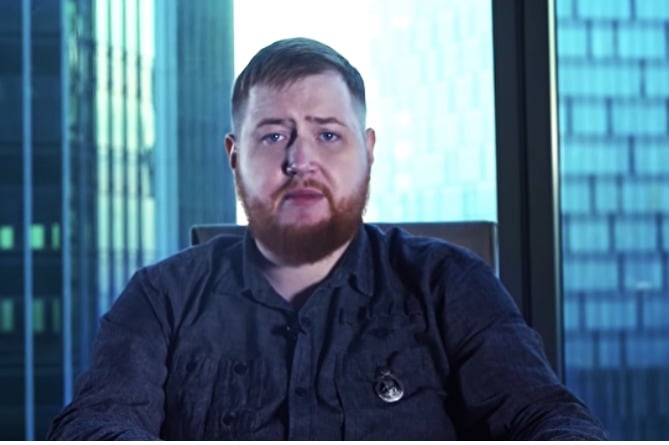 Погиб основатель проекта "Спутник и погром" Егор Просвирнин. Он выпал из окна без одежды Погиб основатель проекта "Спутник и погром" Егор Просвирнин. Он выпал из окна без одежды