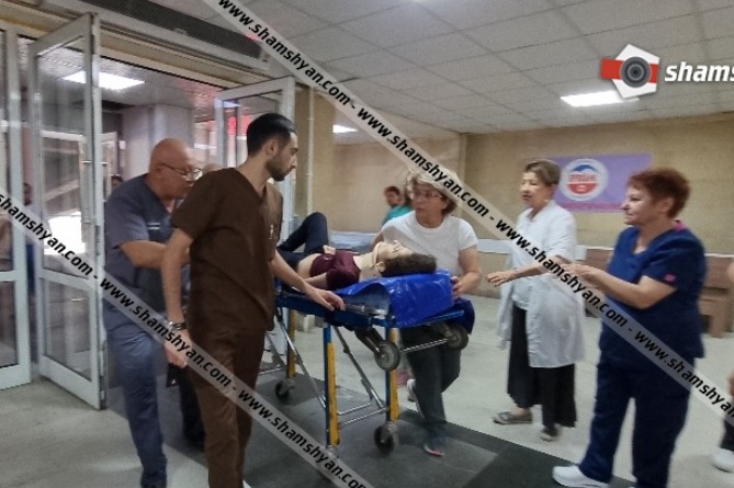 Девушка бросилась с моста "Победа" в Ереване, она госпитализирована Девушка бросилась с моста "Победа" в Ереване, она госпитализирована