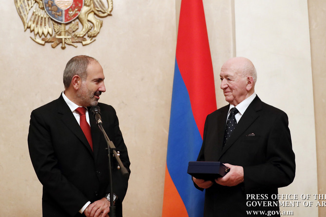 Никита Симонян награжден армянским орденом "За заслуги перед отечеством" 1-й степени (ВИДЕО) 