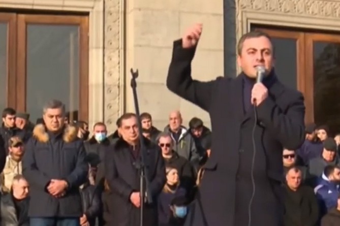 Всеармянская забастовка и блокирование госучреждений: оппозиция озвучила свои планы (ВИДЕО)