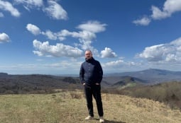 Եկա աշխատելու, բայց մնացի սիրո համար․ հայտնի բիզնես քոուչը՝ Մոսկվայում նախատեսված TOON EXPO-2025–ի և Goght Urban Valley բացառիկ նախագծի մասին
