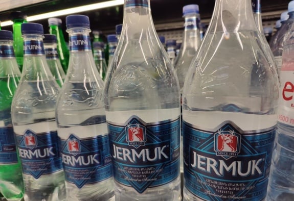 Ռուսաստանում կասեցվել է Հայաստանից ներկրված 338 հազար շիշ «Ջերմուկի» վաճառքը