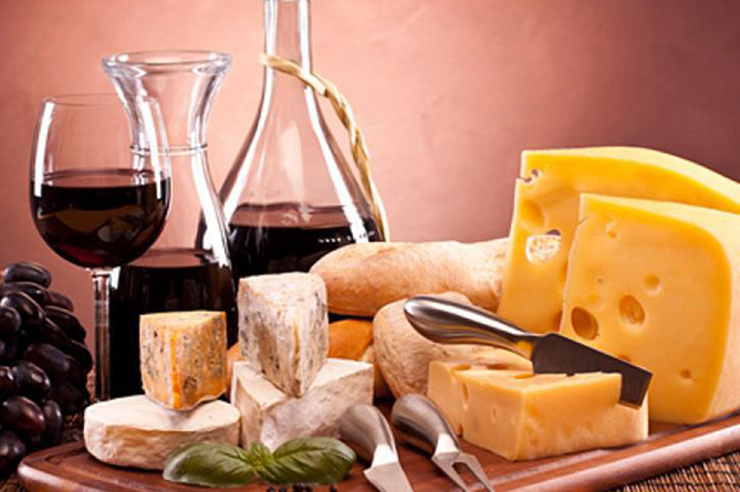 Крупные супермаркеты России предложат покупателям армянские вина и сыры