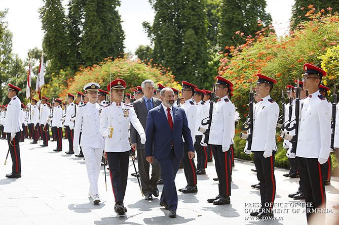 Փաշինյանը ժամանել է Սինգապուր. երկու կառավարությունների միջև ստորագրվել են համագործակցության մի քանի փաստաթղթեր (ՖՈՏՈ)