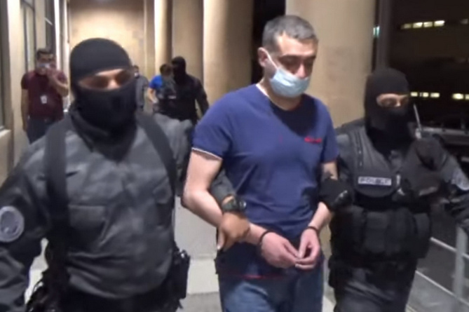 Полиция обнародовала кадры задержания экс-депутата Левона Саркисяна (ВИДЕО) Полиция обнародовала кадры задержания экс-депутата Левона Саркисяна (ВИДЕО)