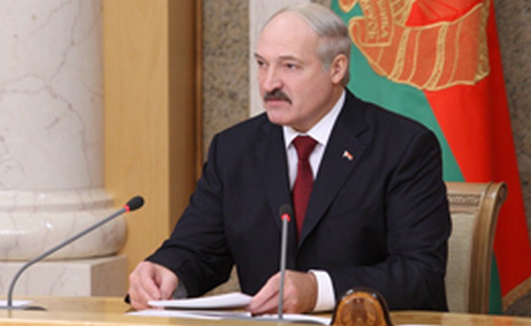 ОДКБ в будущем может стать военной составляющей ЕАЭС - Лукашенко