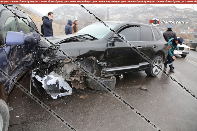Խոշոր ավտովթար Սարալանջի ճանապարհին. 3 մեքենաները գրեթե դարձել են ոչ շահագործելի 
