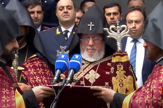    Католикос Всех армян отслужил поминальный молебен в память о жертвах Геноцида армян