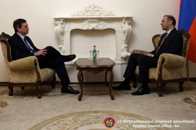 США придерживаются своего мандата в рамках МГ ОБСЕ по карабахскому урегулированию - американский сопредседатель
