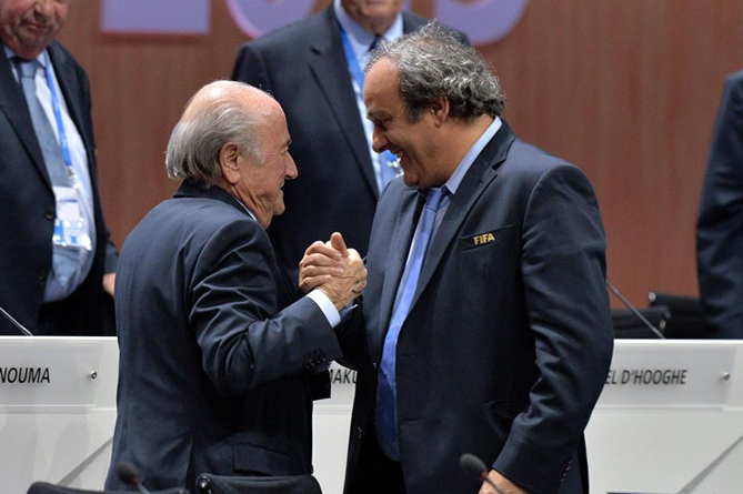 Оправданы экс-главы ФИФА и УЕФА Зепп Блаттер и Мишель Платини: вокруг них разгорелся коррупционный скандал