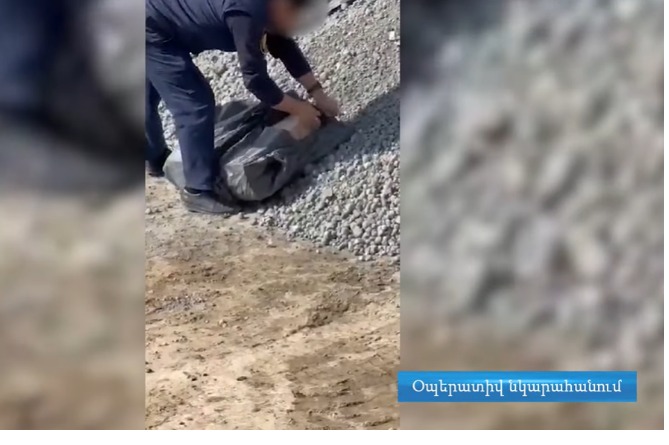 Իրանից Հայաստան տեղափոխվող ցեմենտով բեռնված 7 բեռնատարում հայտնաբերվել է մաքսային հսկողությունից թաքցված 7500 տուփ ծխախոտ (ՎԻԴԵՈ)