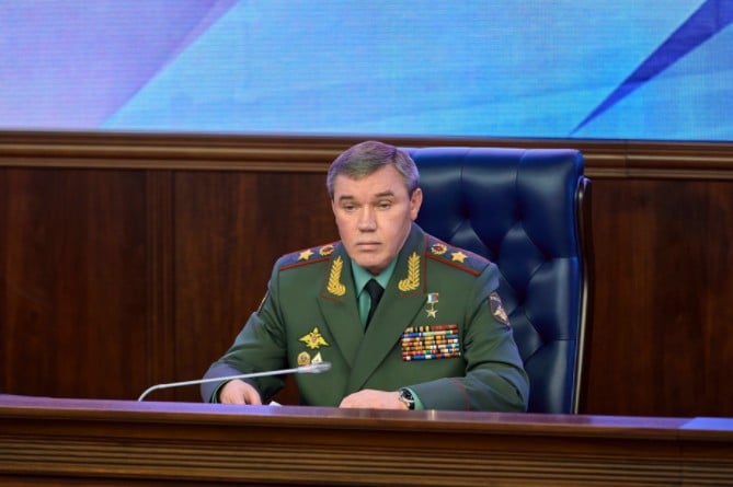 Глава Генштаба РФ заявил о праве Москвы применить ядерное оружие в ответ на оружие массового поражения Глава Генштаба РФ заявил о праве Москвы применить ядерное оружие в ответ на оружие массового поражения