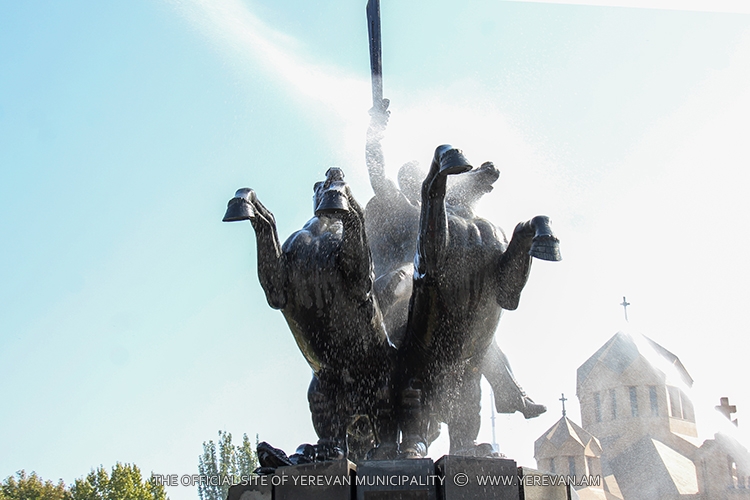 «Էրեբունի-Երևան» տոնի շրջանակներում լվացվել են մայրաքաղաքի հուշարձանները