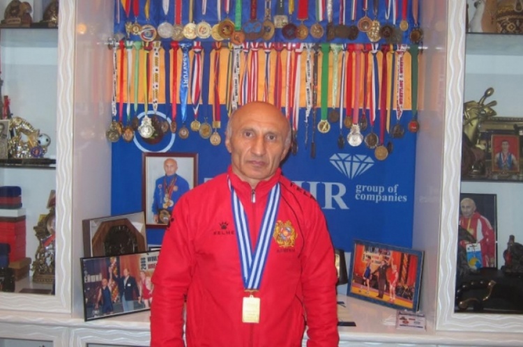 Борец Жора Оганесян стал чемпионом мира среди ветеранов Борец Жора Оганесян стал чемпионом мира среди ветеранов