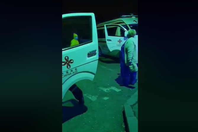 Армянские врачи не унывают и поддерживают "боевой" дух танцами (ВИДЕО) Армянские врачи не унывают и поддерживают "боевой" дух танцами (ВИДЕО)