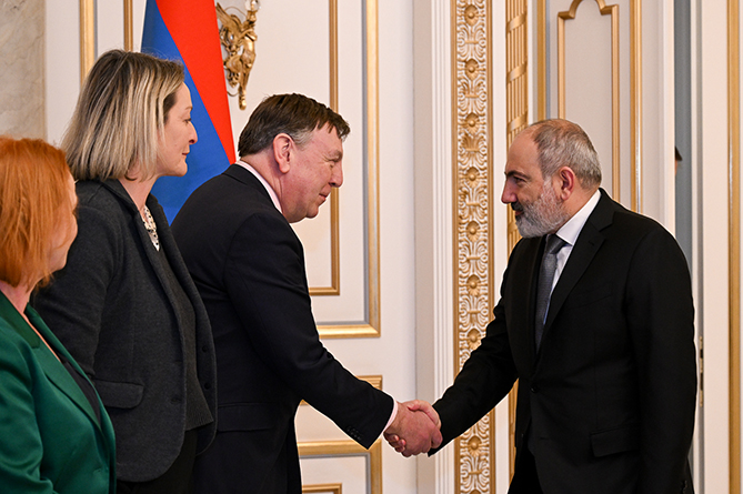 Со стороны Минобороны Армении есть приказ не провоцировать эскалацию на границе с Азербайджаном – Пашинян