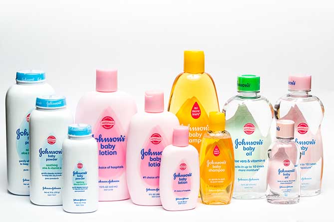 Женщина, заболевшая раком из-за продукции Johnson & Johnson, получит компенсацию Женщина, заболевшая раком из-за продукции Johnson & Johnson, получит компенсацию