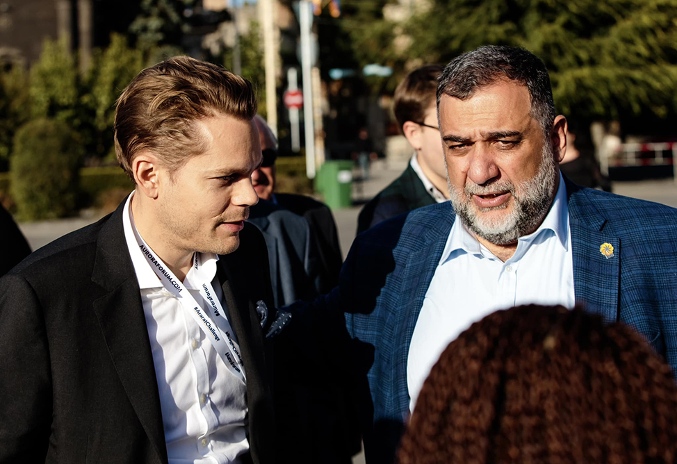 Николя Азнавур призвал Рубена Варданяна, удерживаемого в Азербайджане, прекратить голодовку Николя Азнавур призвал Рубена Варданяна, удерживаемого в Азербайджане, прекратить голодовку