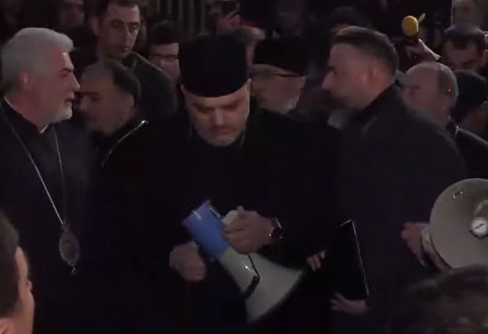 Епископы-раскольники передали в канцелярию Эчмиадзина письмо с требованием отставки Католикоса