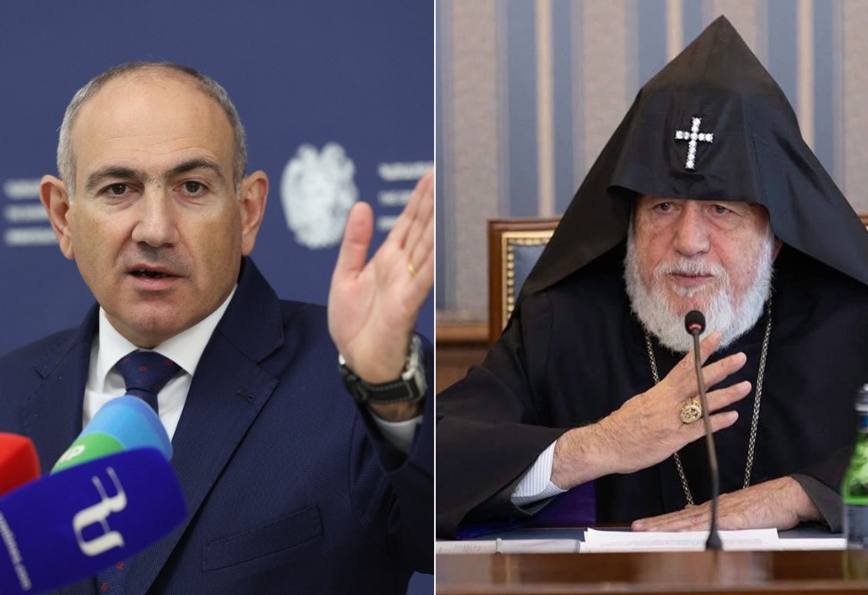 Мұғалімдердің оқушыларды азғырып жатқан порно видеосы Жүн мен іш киімдегі сурет